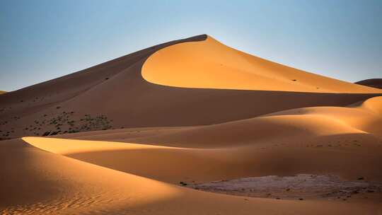 沙漠中的沙丘