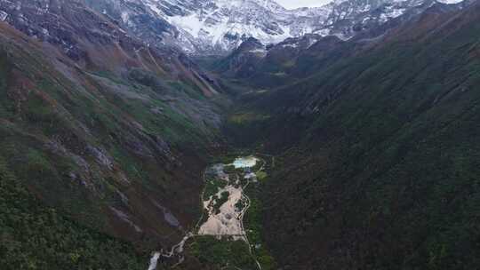 四川黄龙风景区五彩池航拍