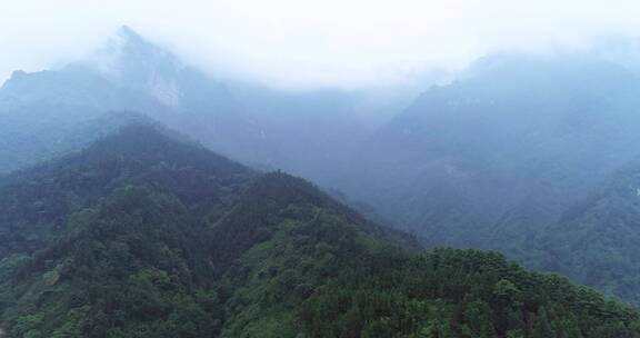 峨眉山后山航拍风景