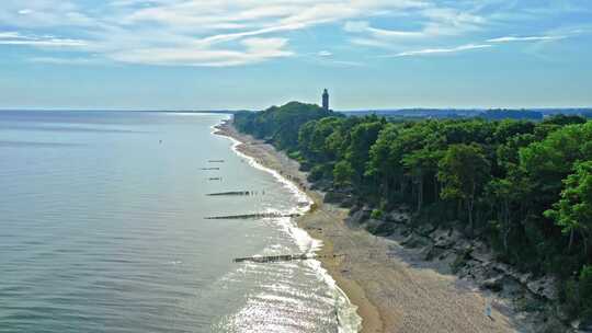夏季旅游和波罗的海。在海边度假
