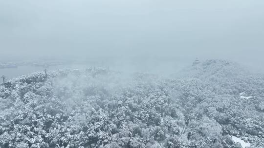 武汉东湖风景区冬季雪景风光