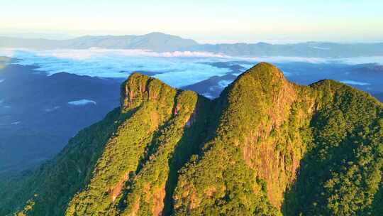 海南五指山热带雨林国家森林公园山脉日出