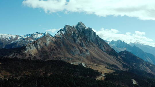 航拍雪山