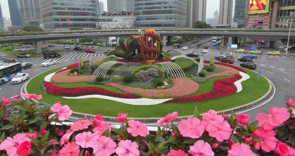 上海陆家嘴环岛花坛景观车流交通慢门