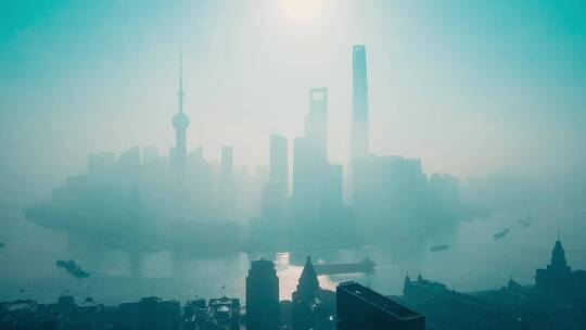 上海清晨迷雾