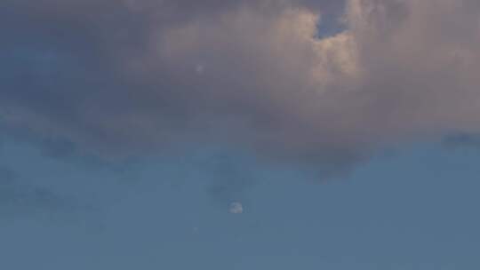 6K清晨天空彩云追月04
