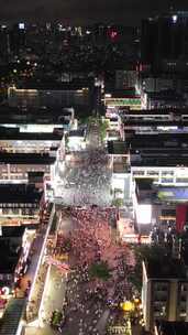 竖屏航拍深圳大浪商业圈步行街夜景人流