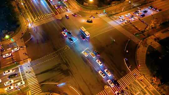 杭州城市十字路口夜景车流视频素材