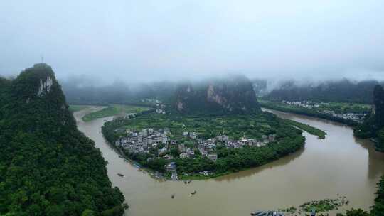 广西桂林烟雨漓江水墨画