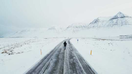 人，走路，路，雪