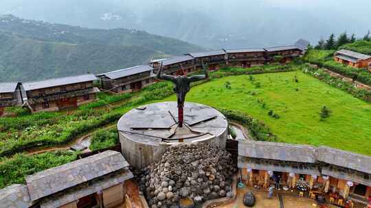 航拍云南东川雨中太阳谷篝火广场全景·上升4