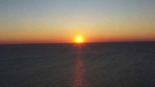 航拍 海边 倒影 地平线 水波 海面 日出