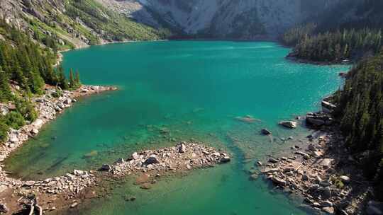 科尔查克湖，山，湖，树