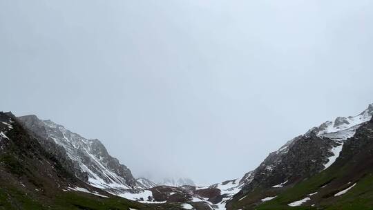 雪山山顶