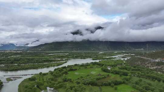 雅鲁藏布大峡谷航拍