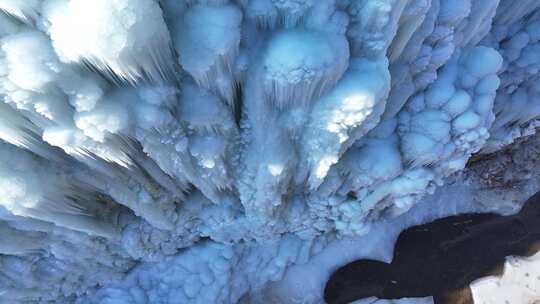 壮观的冰瀑景观航拍
