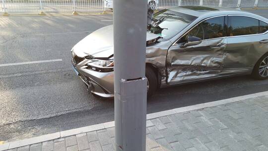 事故 车祸 撞车 拖车