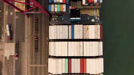 集装箱俯拍横移  港口集装箱