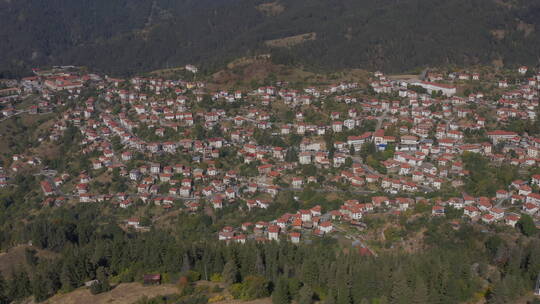 保加利亚莫斯利安村航拍空景4K30p2