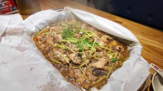豆豉 纸包鱼 鱼肉 中国菜 鱼