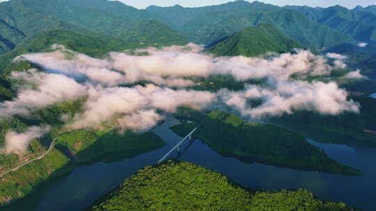 云海山川白云山脉大山峦山峦云雾气山河高山