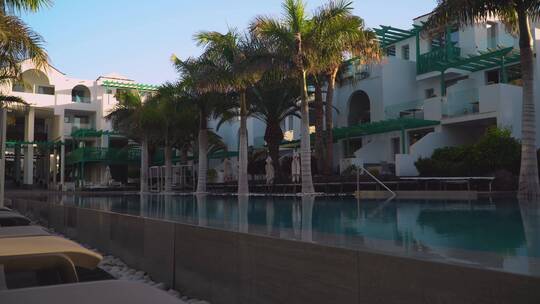 假日酒店游泳池景观