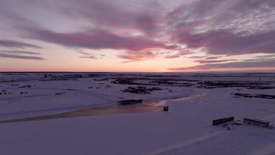 雪原夕阳风光全景