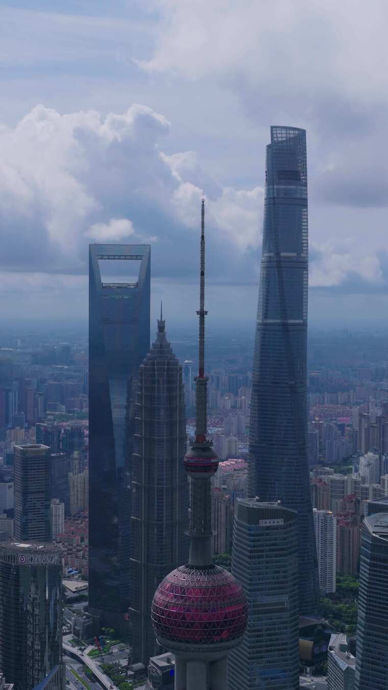 航拍上海陆家嘴地标建筑