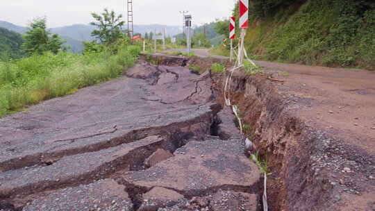 2K地震与道路