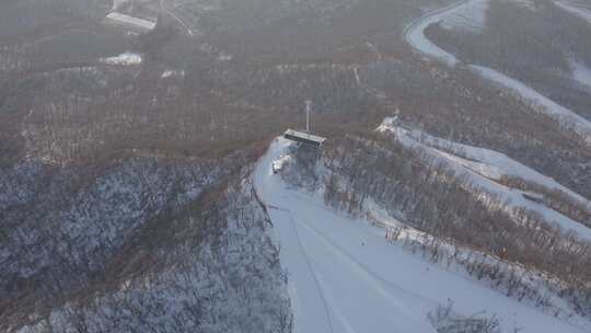 航拍吉林省长春庙香山滑雪场冬季风光