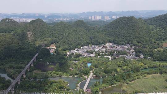 贵阳花溪河十里河滩麦翁布依古寨孔学堂