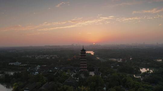 江苏省扬州瘦西湖大明寺晨曦航拍