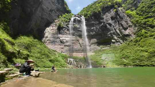 矮寨大桥景区流沙瀑布