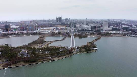 上海滴水湖皇冠假日酒店航拍视频素材模板下载