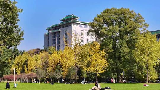 武汉大学校庆秋景2