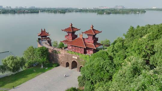 武汉东湖风景区，楚城门俯视环绕镜头视频素材模板下载