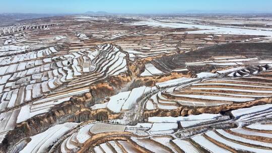 梯田航拍全景自然风景冬天下雪地形地理高清在线视频素材下载