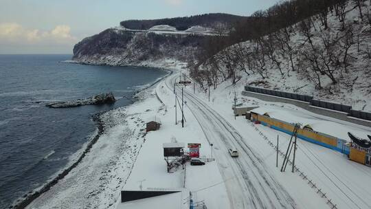 日本北海道知床半岛海岸线公路风光