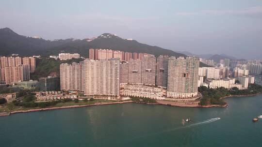 航拍中国香港薄扶林区贝沙湾居民区