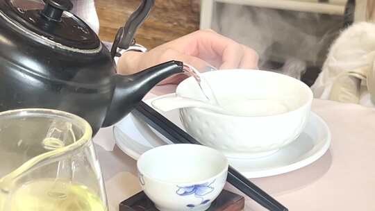 烧水洗碗（广东早茶文化）