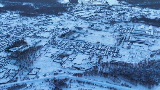 航拍极寒中的大兴安岭雪村