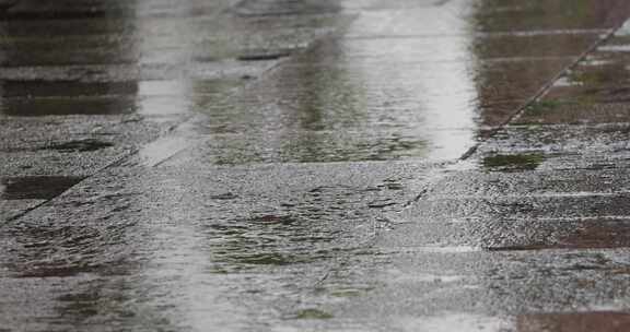 江南古建筑古街雨季雨丝雨滴升格空镜