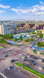 北京夏季城市交通车流与国贸城市天际线