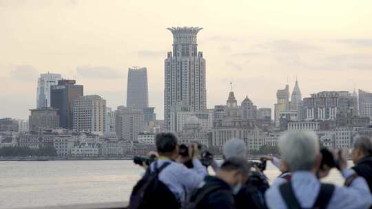 上海外滩建筑城市旅游节日度假人流