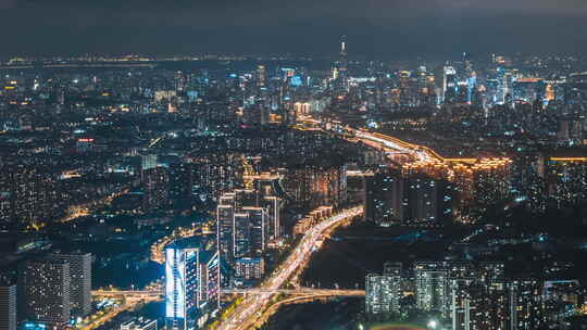 俯瞰一线城市夜景高楼与车流