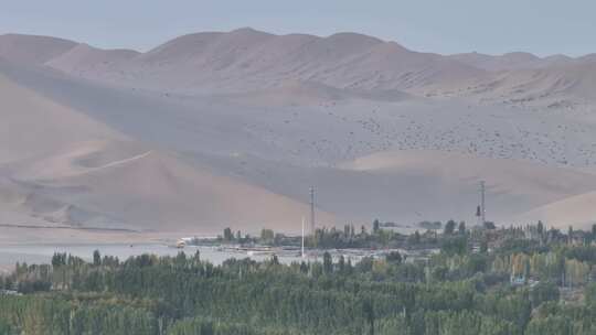 敦煌鸣沙山沙丘航拍