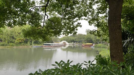 南京秦淮河区域白鹭湖公园