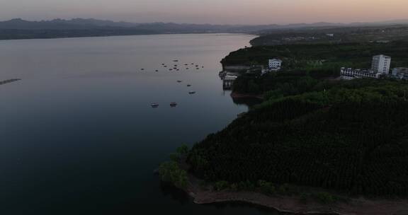 青山绿水生态水库淡水资源水利环保晚霞乡村