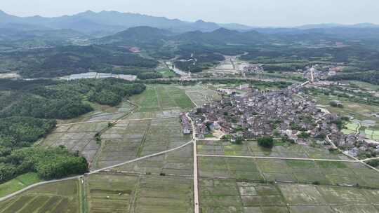 江西金溪：山村田园美