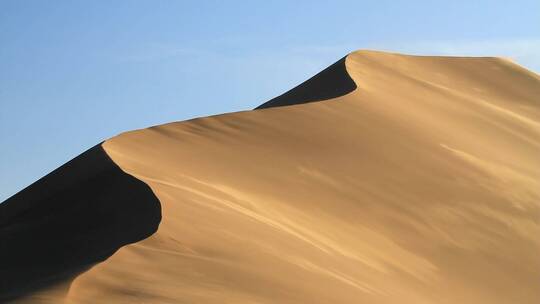 巴丹吉林沙漠地理风光